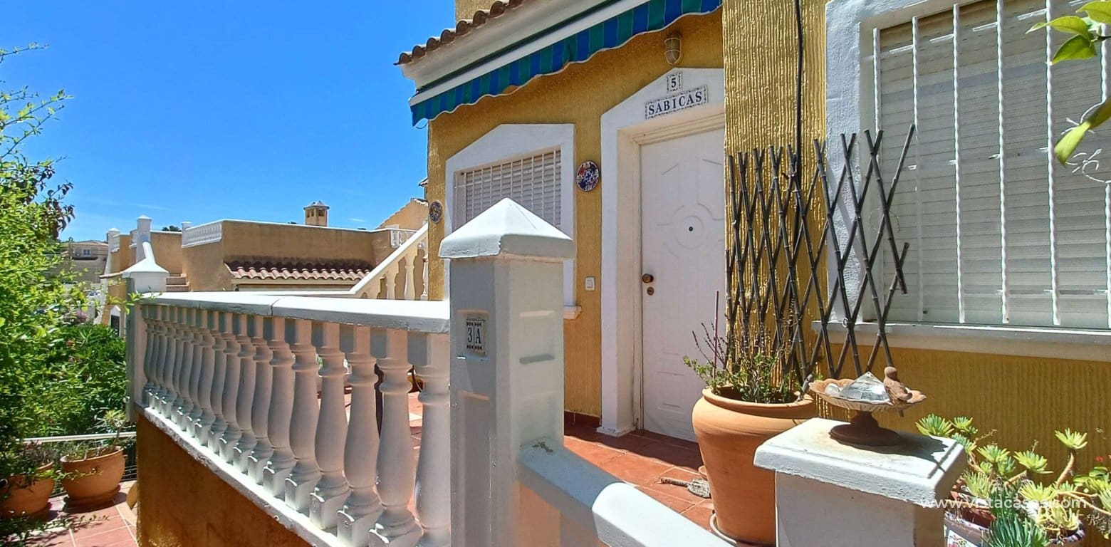 2 bedroom Townhouse for sale in Villamartin - € 165,000 (Ref: 9918616)