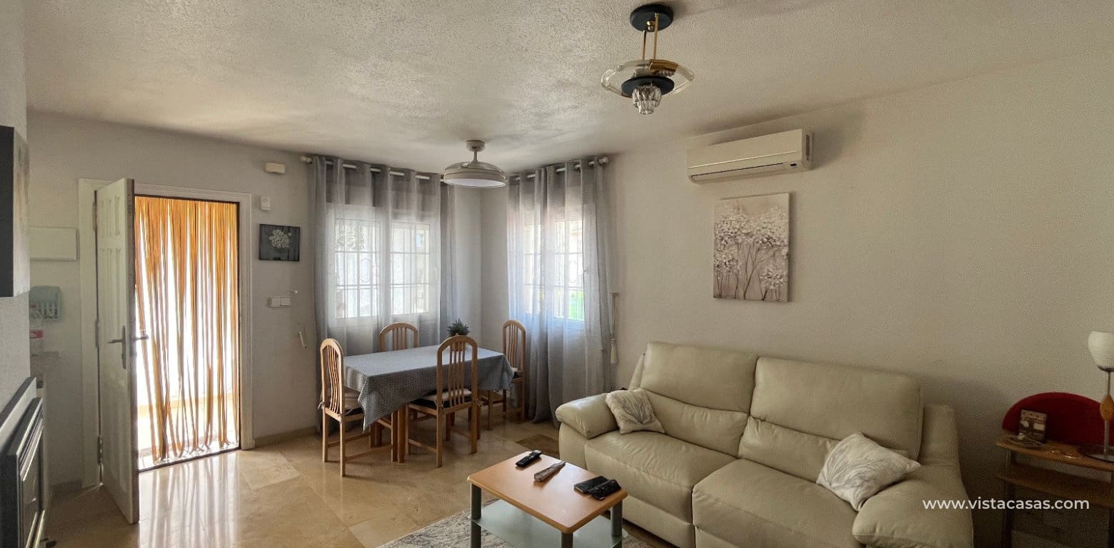 3 makuuhuone Omakotitalo myytävänä paikassa Playa Flamenca - 259 995 € (Ref: 9918617)