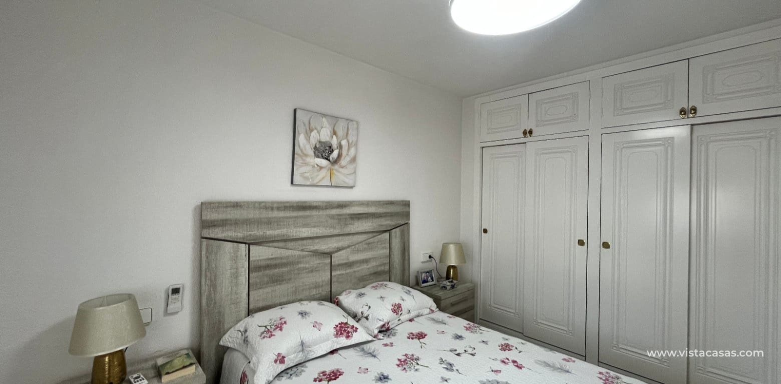3 makuuhuone Omakotitalo myytävänä paikassa Playa Flamenca - 259 995 € (Ref: 9918617)