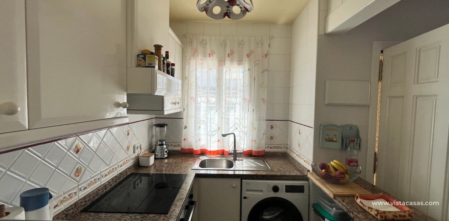 3 makuuhuone Omakotitalo myytävänä paikassa Playa Flamenca - 259 995 € (Ref: 9918617)