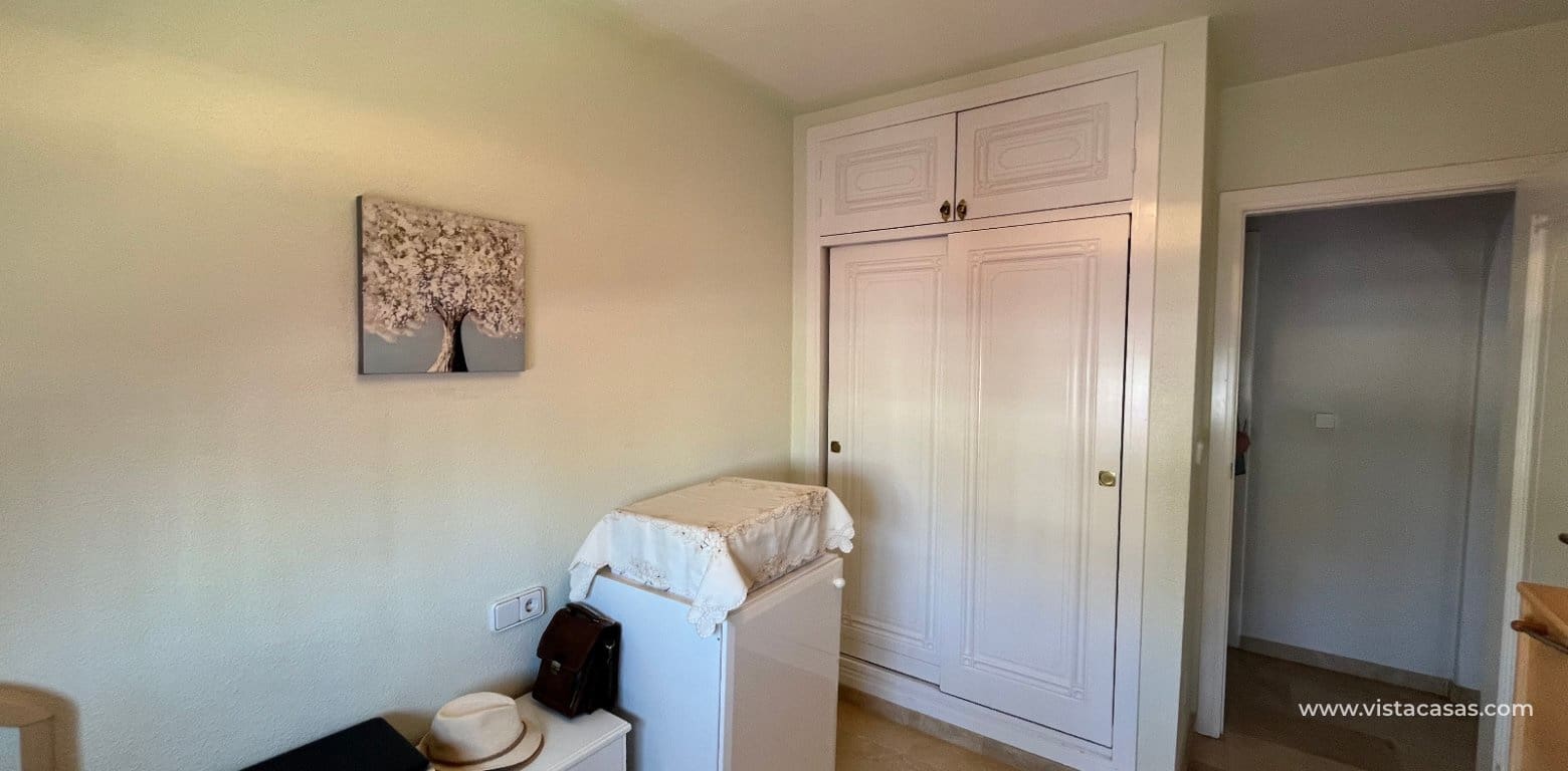 3 makuuhuone Omakotitalo myytävänä paikassa Playa Flamenca - 259 995 € (Ref: 9918617)