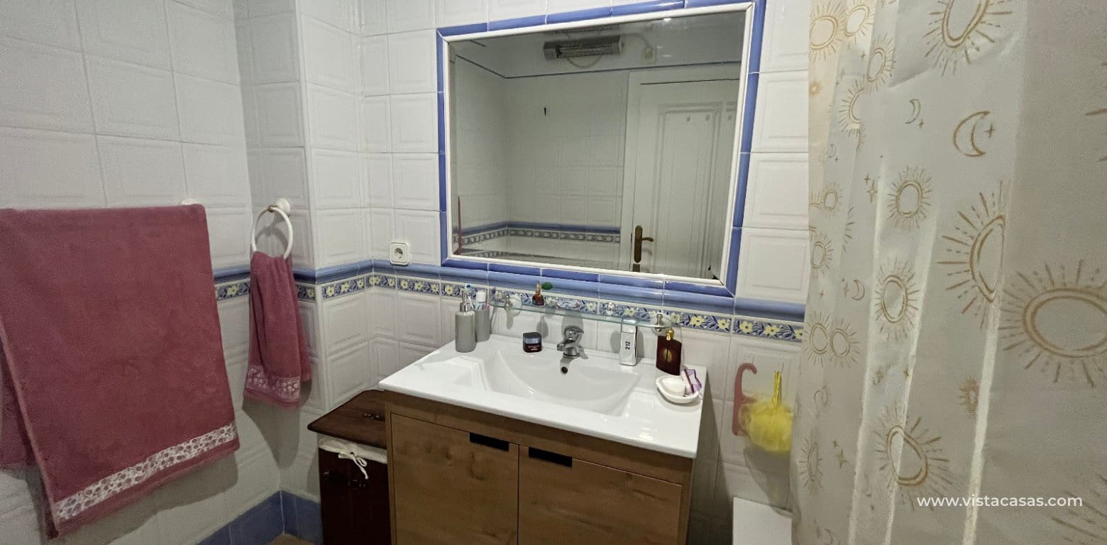 3 makuuhuone Omakotitalo myytävänä paikassa Playa Flamenca - 259 995 € (Ref: 9918617)