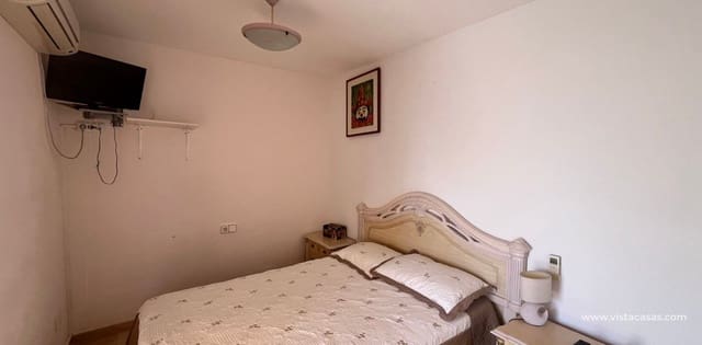 3 makuuhuone Omakotitalo myytävänä paikassa Playa Flamenca, Orihuela - 259 995 € (Ref: 9918617)