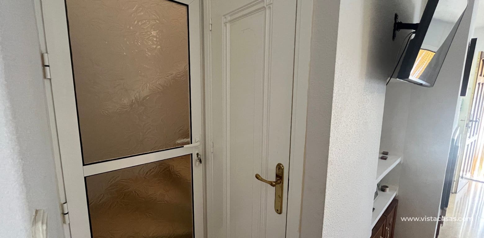 3 makuuhuone Omakotitalo myytävänä paikassa Playa Flamenca - 259 995 € (Ref: 9918617)