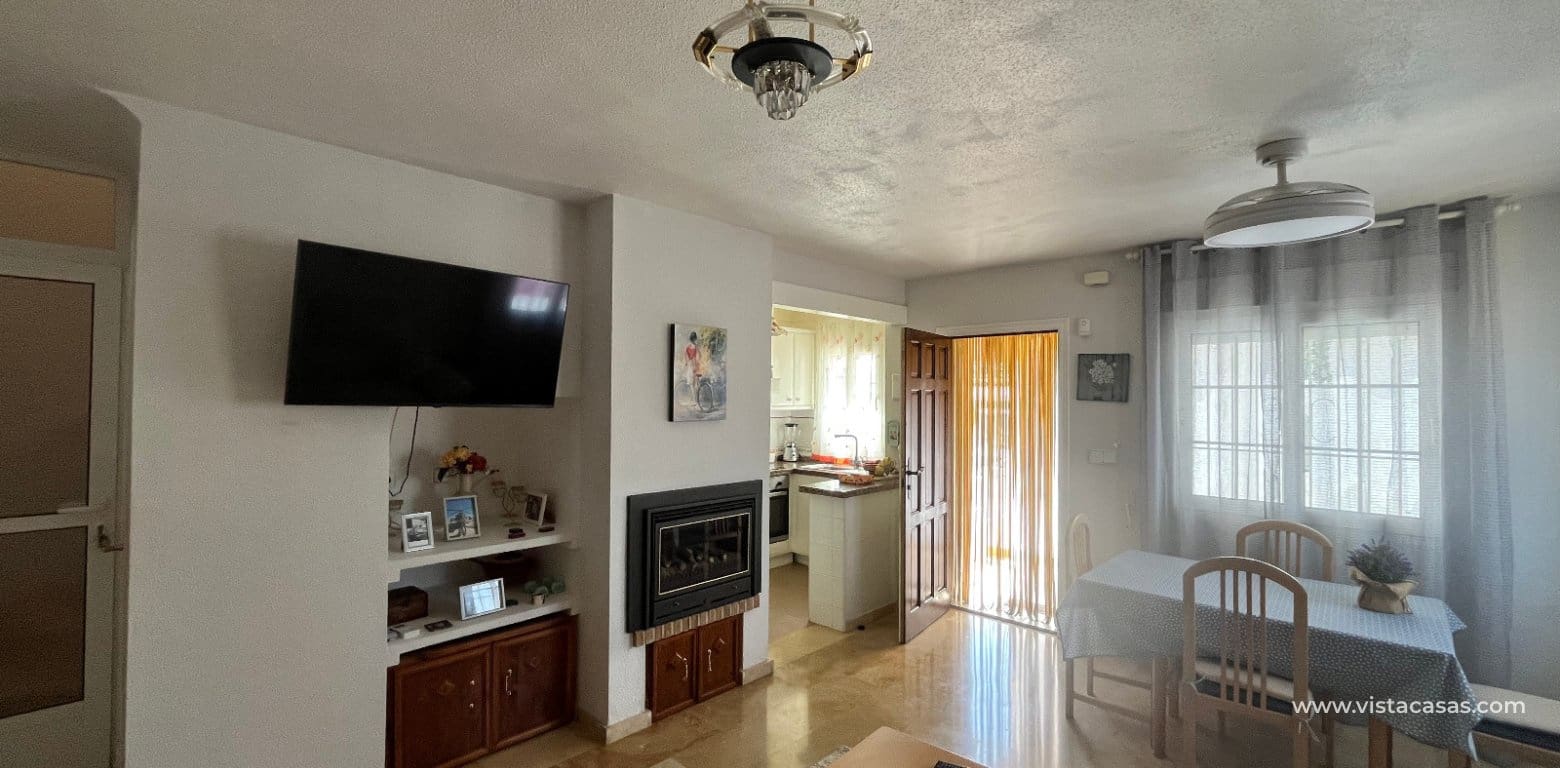 3 makuuhuone Omakotitalo myytävänä paikassa Playa Flamenca - 259 995 € (Ref: 9918617)