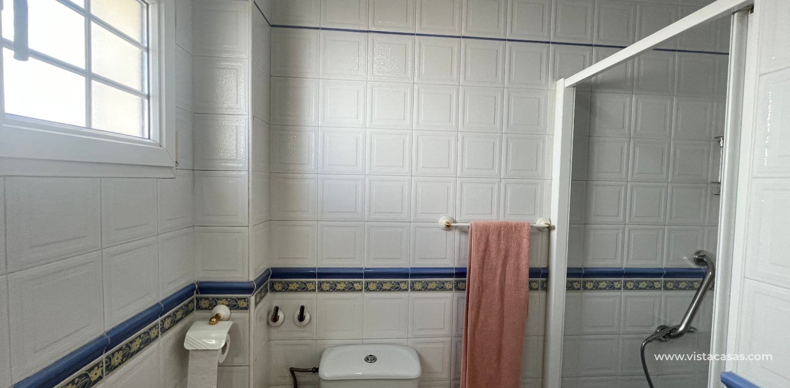 3 makuuhuone Omakotitalo myytävänä paikassa Playa Flamenca - 259 995 € (Ref: 9918617)