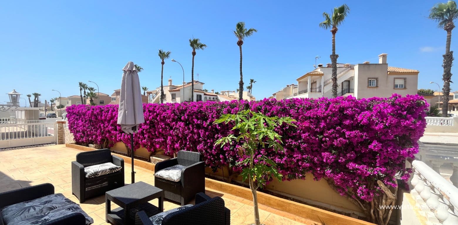 3 makuuhuone Omakotitalo myytävänä paikassa Playa Flamenca - 259 995 € (Ref: 9918617)