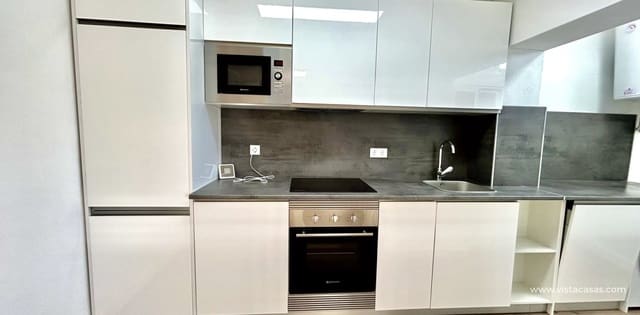 2 makuuhuone Huoneisto myytävänä paikassa Villamartin, Orihuela - 199 000 € (Ref: 9918619)