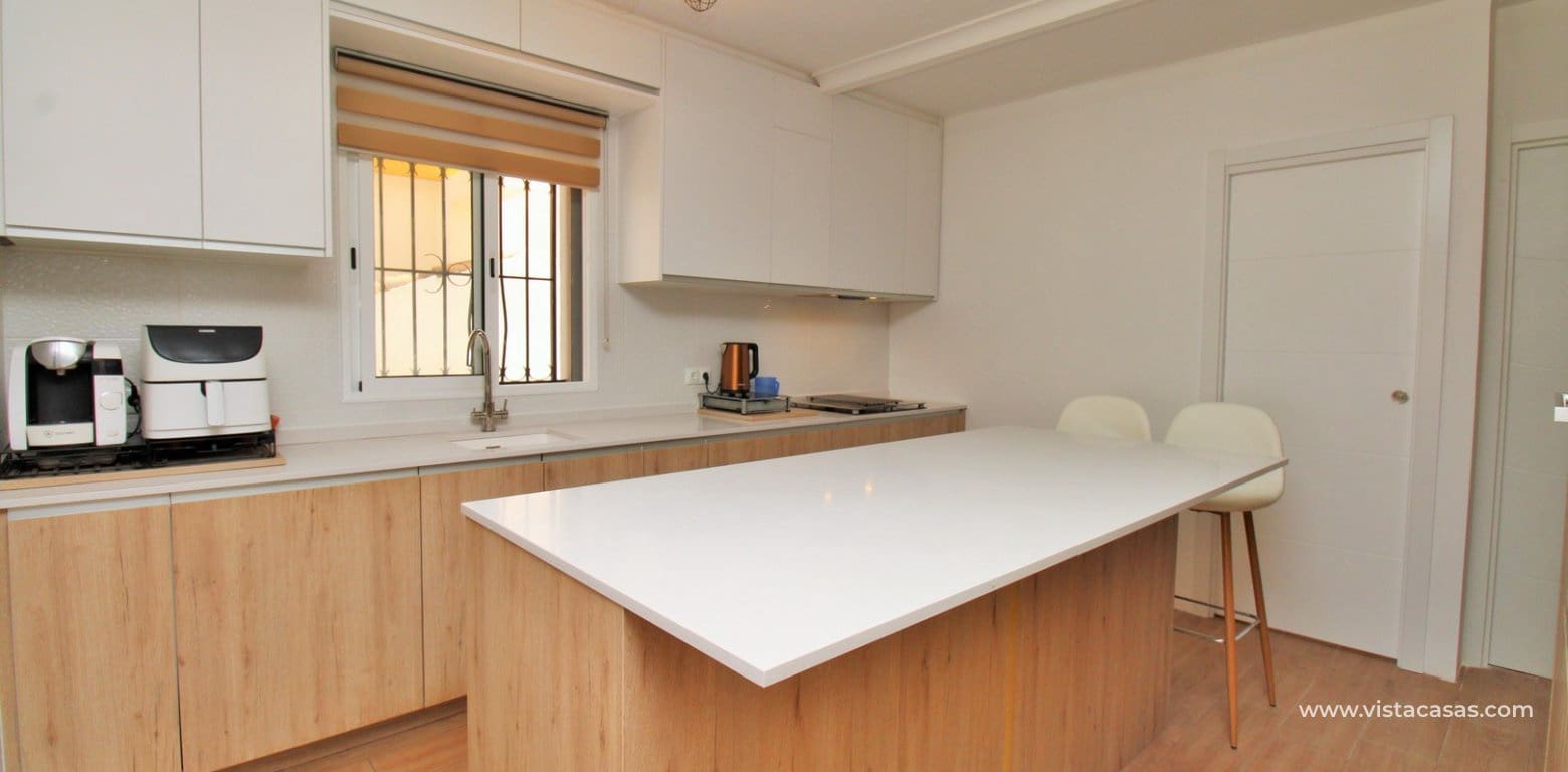 3 Zimmer Villa zu verkaufen in Villamartin mit Pool - 424.900 € (Ref: 9923088)