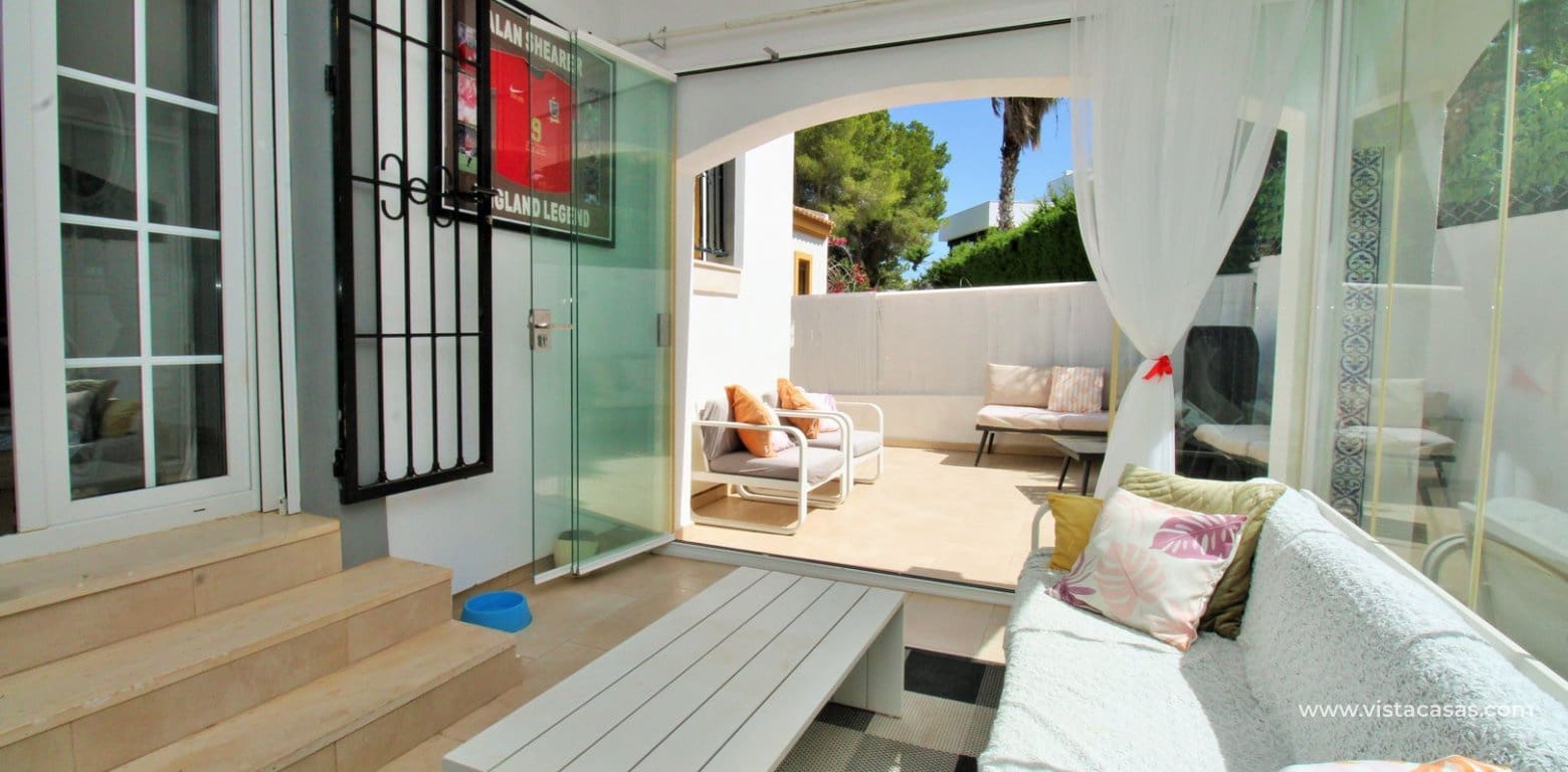 3 Zimmer Villa zu verkaufen in Villamartin mit Pool - 424.900 € (Ref: 9923088)