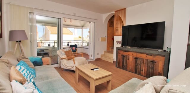 3 soveværelse Villa til salg i Villamartin, Orihuela med swimmingpool - € 424.900 (Ref: 9923088)
