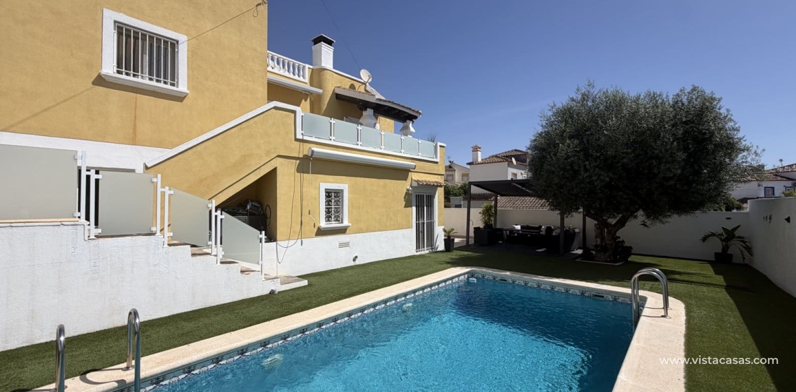 3 bedroom Villa for sale in Villamartin - € 419,995 (Ref: 9928069)