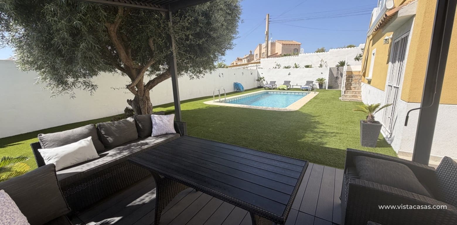 3 bedroom Villa for sale in Villamartin - € 419,995 (Ref: 9928069)
