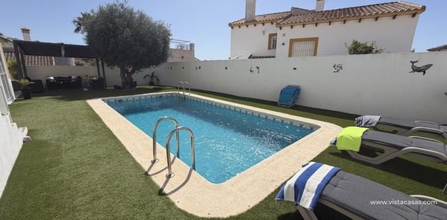 3 makuuhuone Huvila myytävänä paikassa Villamartin, Orihuela - 419 995 € (Ref: 9928069)