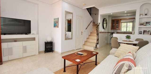 2 soverom Hus til salgs i Villamartin, Orihuela med svømmebasseng - € 245 000 (Ref: 9928480)