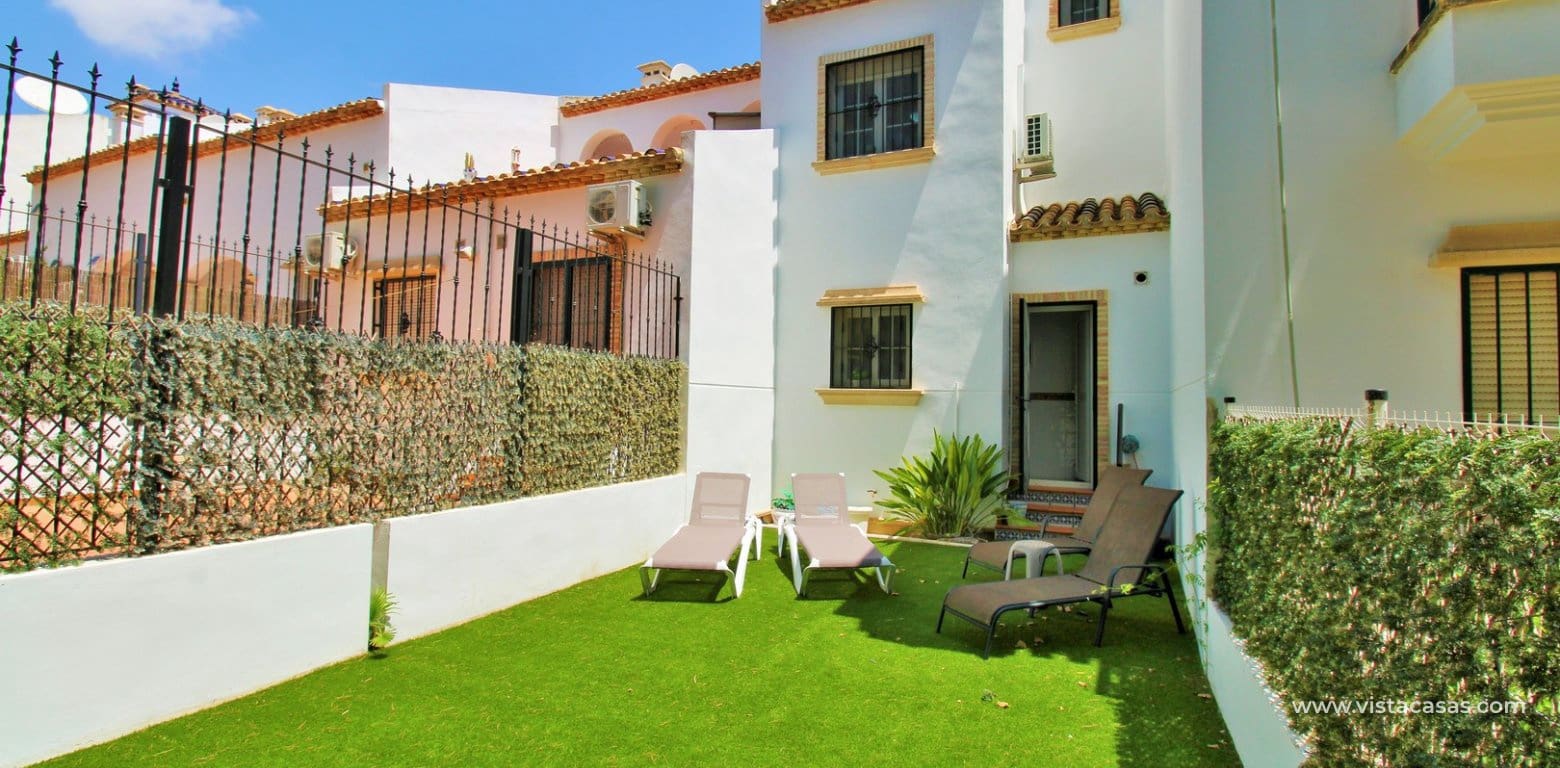 2 soverom Hus til salgs i Villamartin med svømmebasseng - € 245 000 (Ref: 9928480)