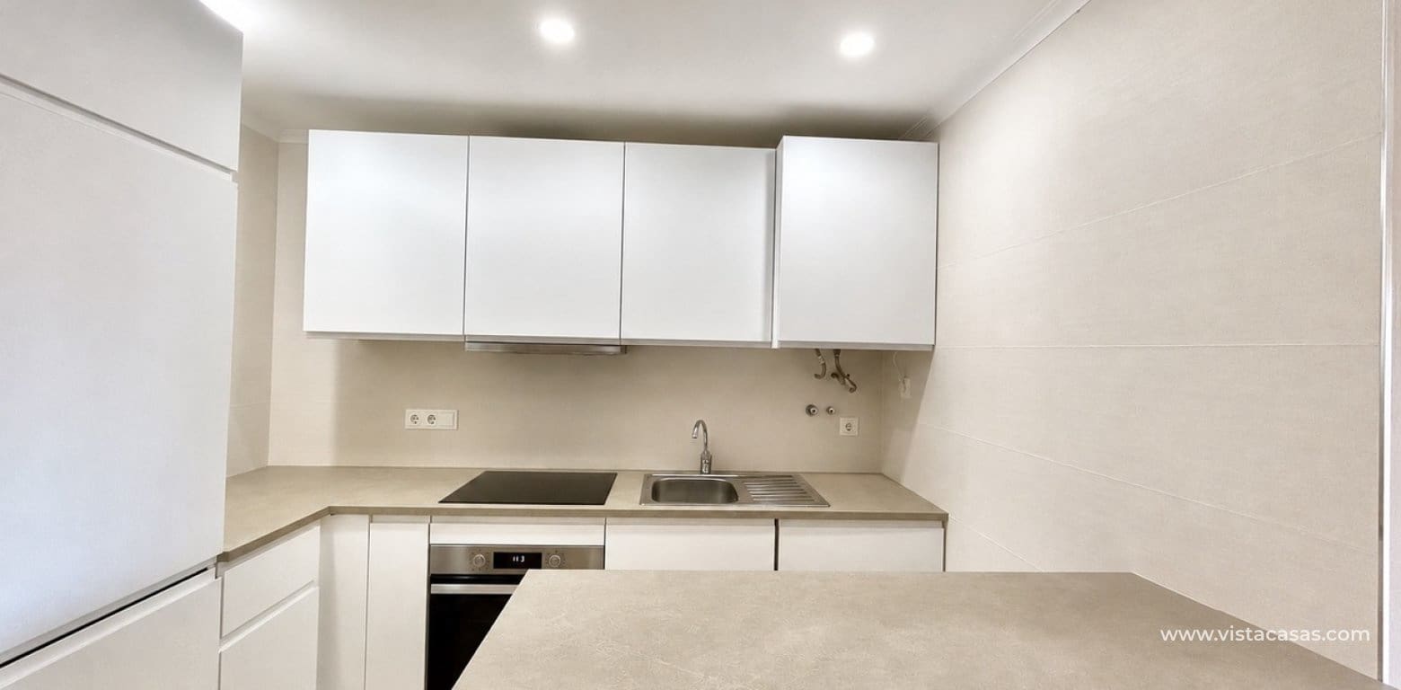 2 soveværelse Lejlighed til salg i Villamartin - € 199.000 (Ref: 9929890)