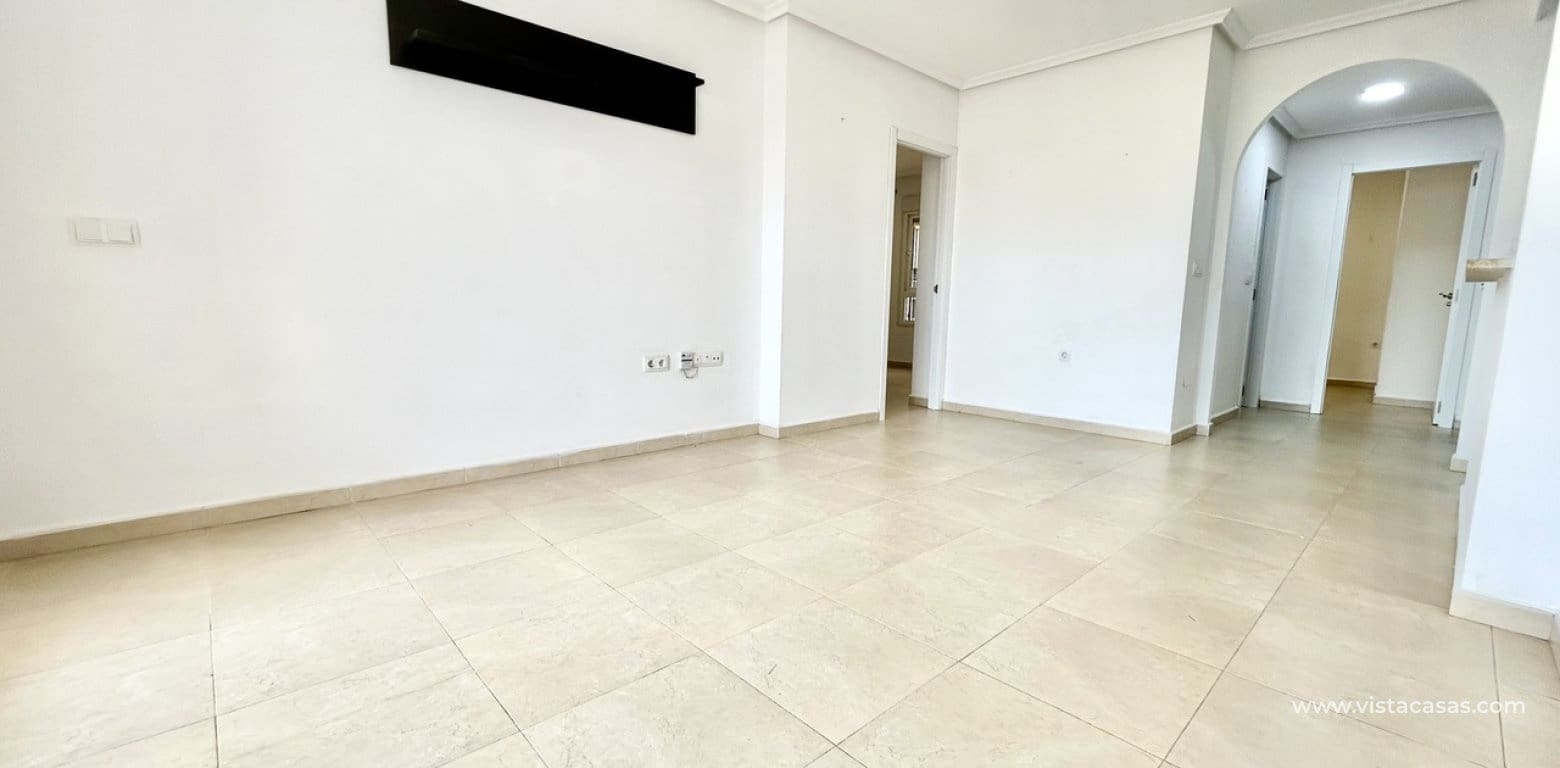 2 soverom Leilighet til salgs i Villamartin med svømmebasseng garasje - € 189 000 (Ref: 9929890)