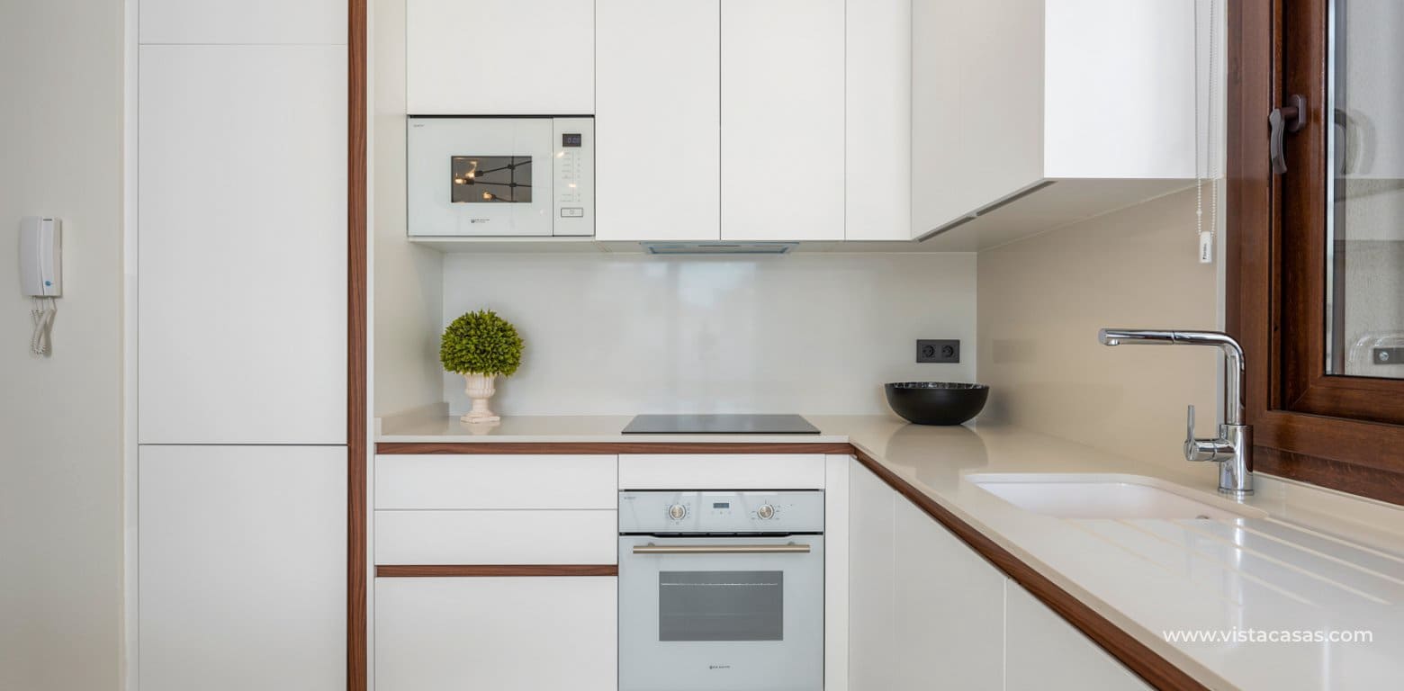2 sovrum Lägenhet till salu i Torrevieja - 290 000 € (Ref: 9934985)
