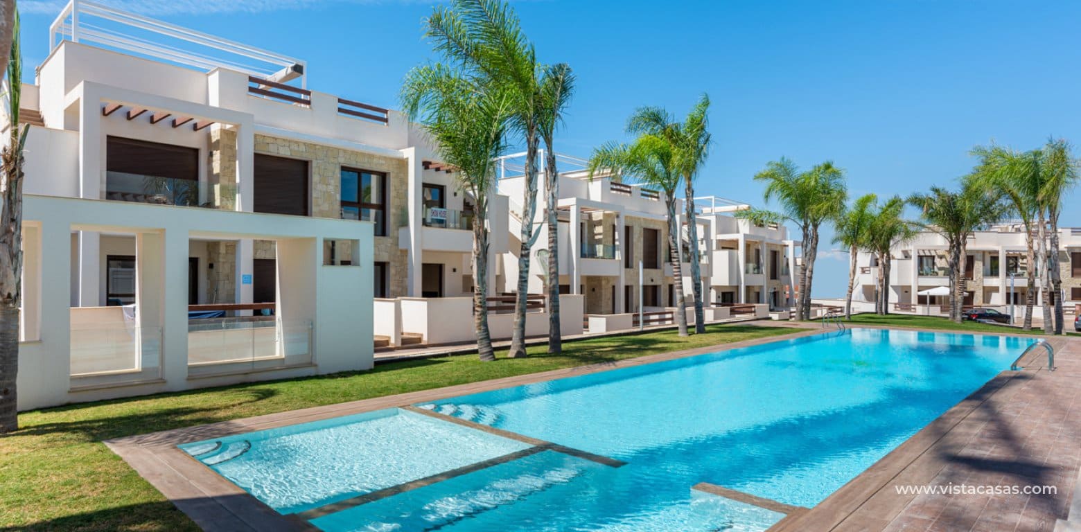 2 sovrum Lägenhet till salu i Torrevieja - 290 000 € (Ref: 9934985)