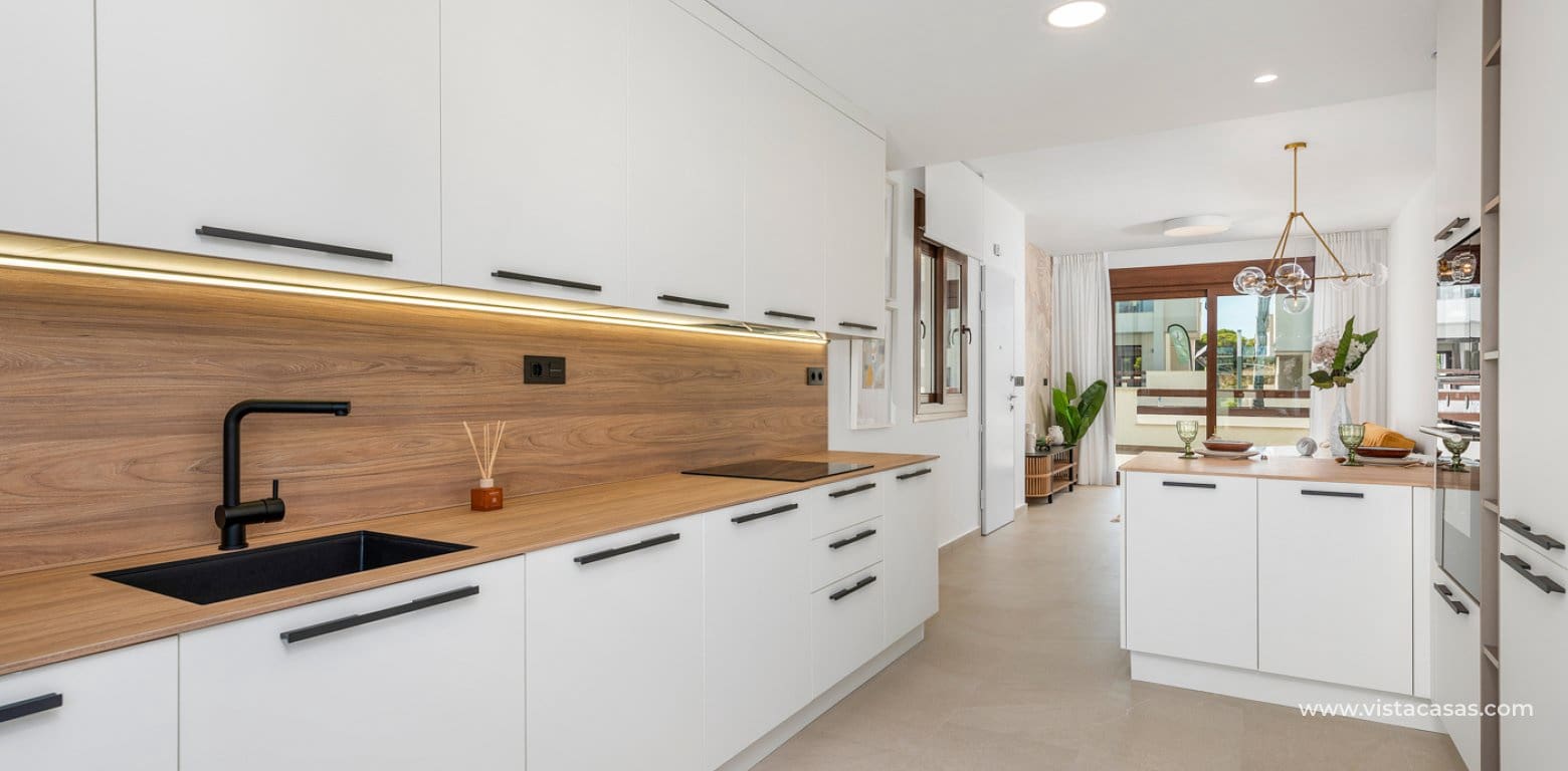2 sovrum Lägenhet till salu i Torrevieja - 290 000 € (Ref: 9934985)