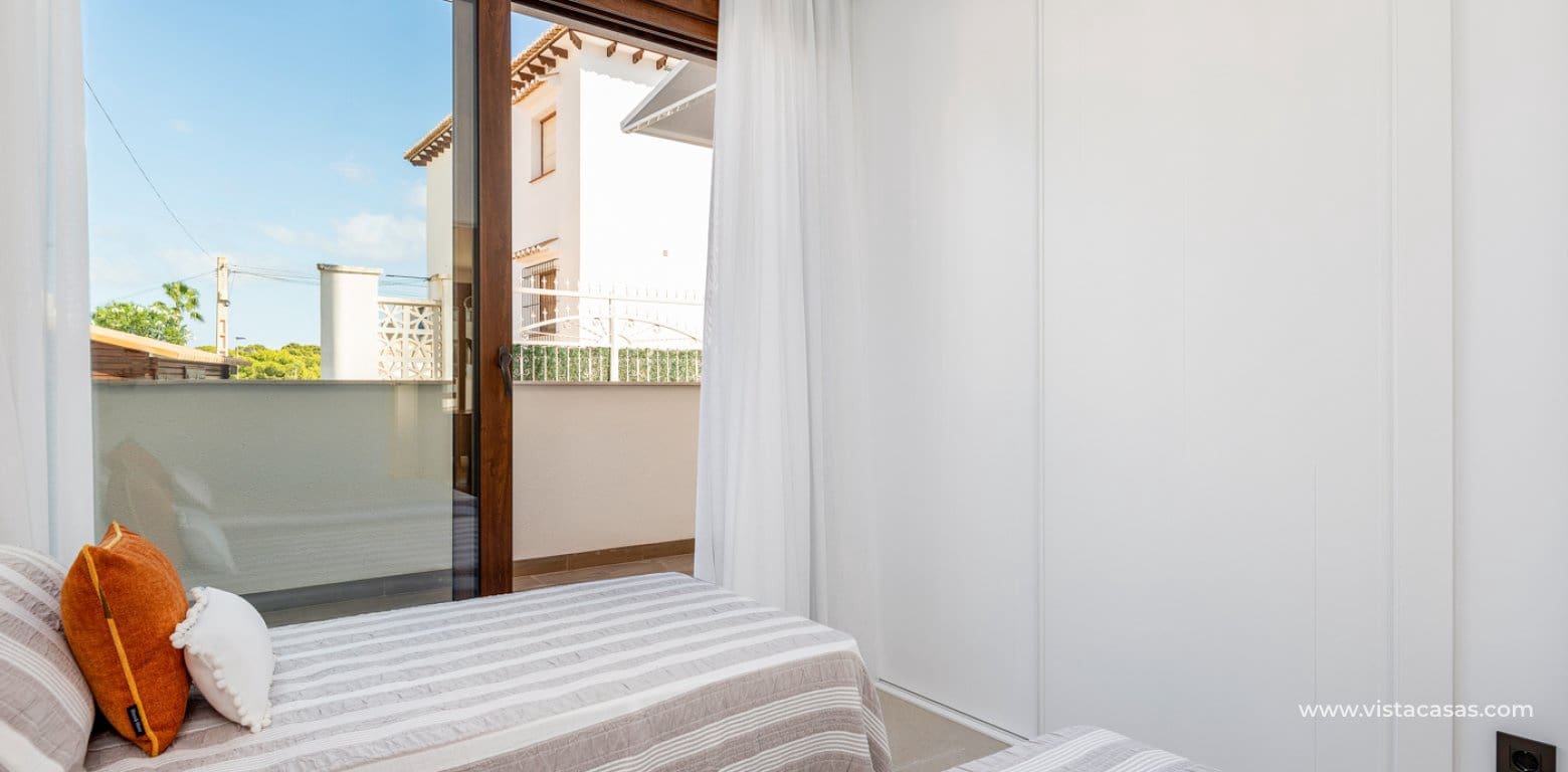 2 sovrum Lägenhet till salu i Torrevieja - 290 000 € (Ref: 9934985)