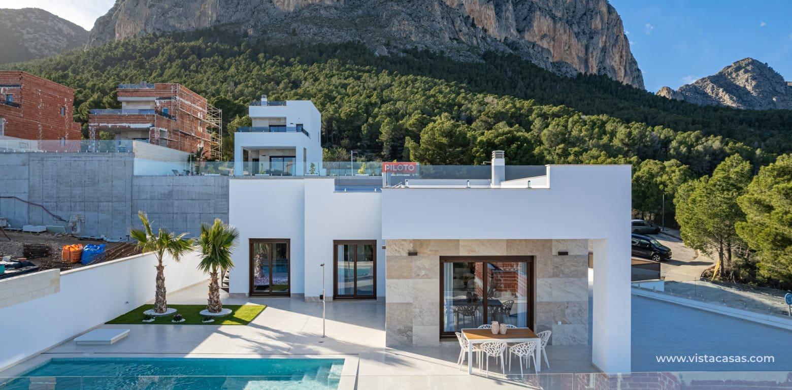 Chalet de 3 habitaciones en Polop en venta - 598.000 € (Ref: 9934987)
