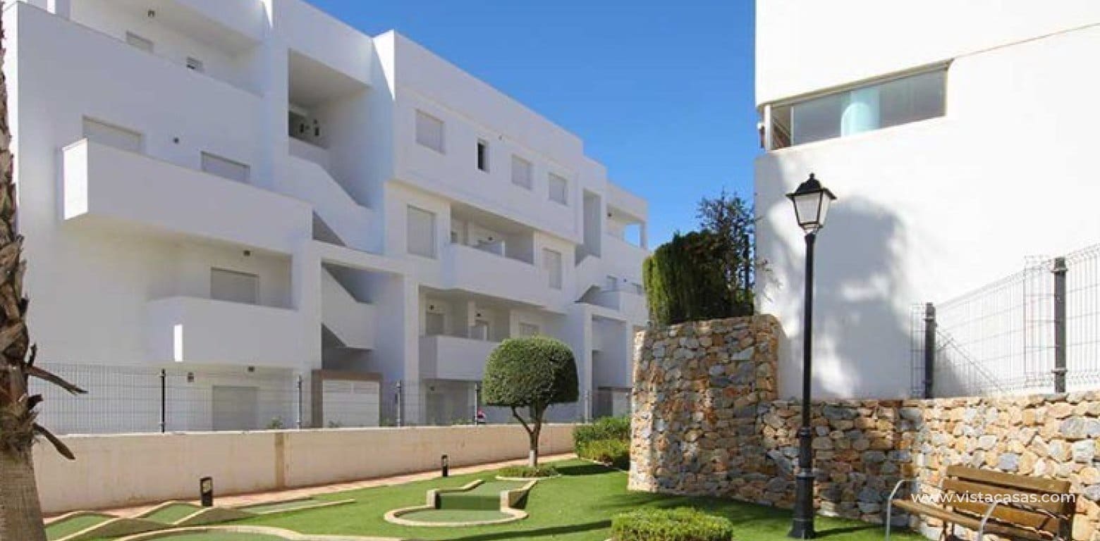 2 bedroom Apartment for sale in Villamartin - € 220,000 (Ref: 9936684)
