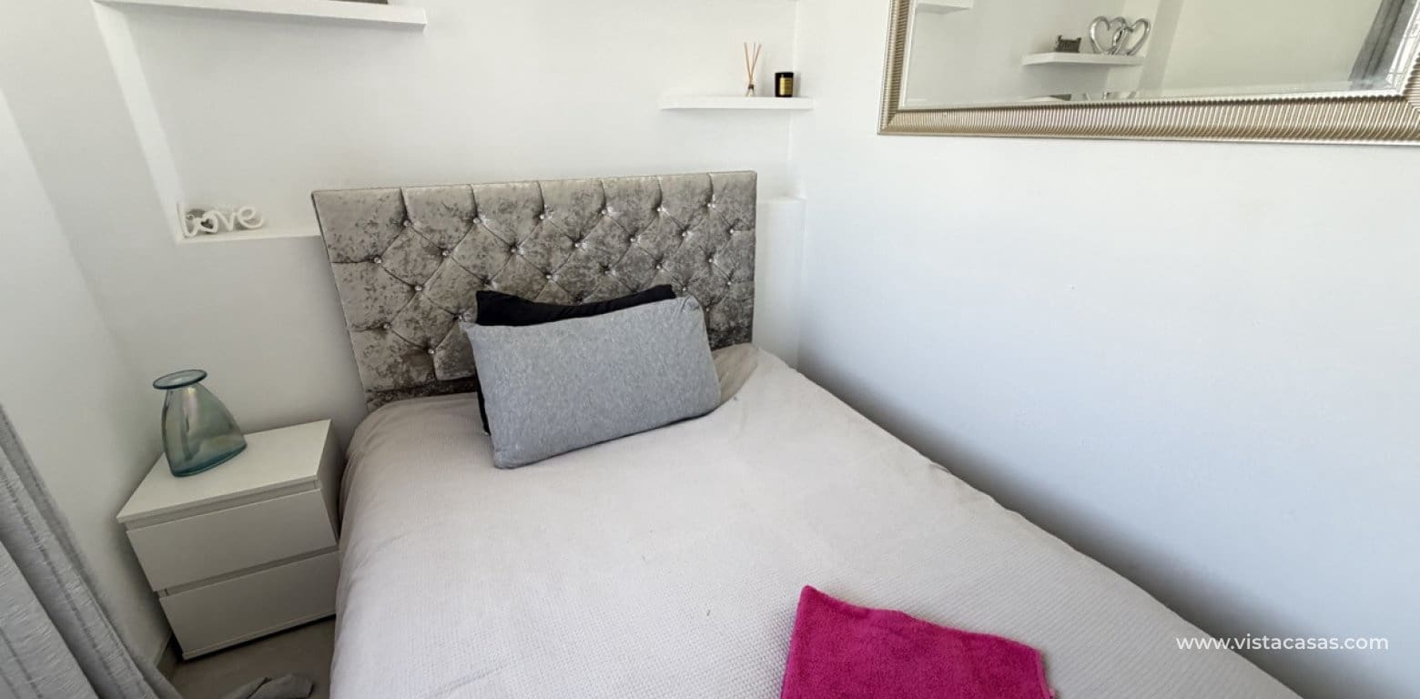 Chalet de 3 habitaciones en San Miguel de Salinas en venta - 350.000 € (Ref: 9940842)
