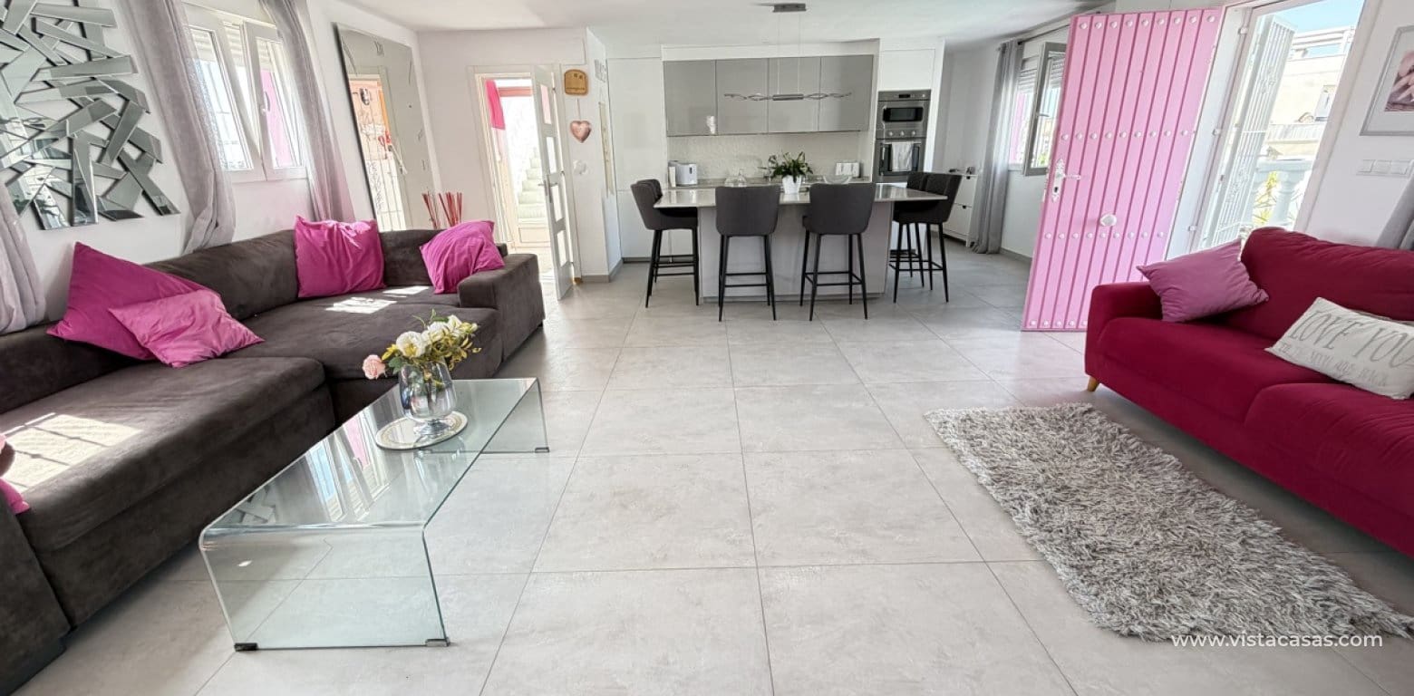 Chalet de 3 habitaciones en San Miguel de Salinas en venta - 350.000 € (Ref: 9940842)