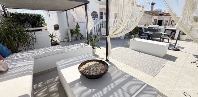 3 quarto Moradia para venda em San Miguel de Salinas com piscina - 330 000 € (Ref: 9940842)