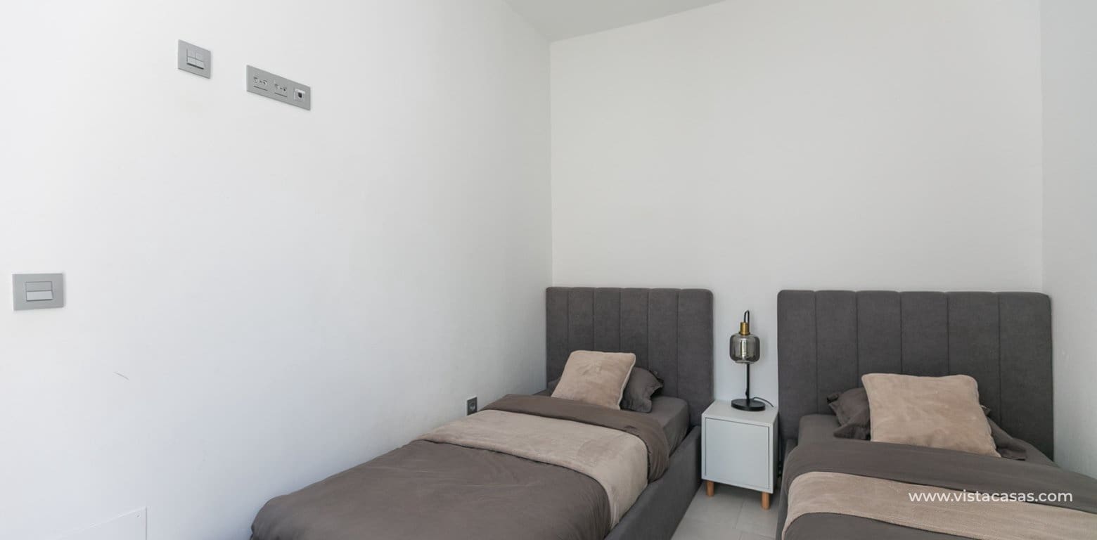 3 sypialnia Willa na sprzedaż w Villamartin - 369 000 € (Ref: 9940843)