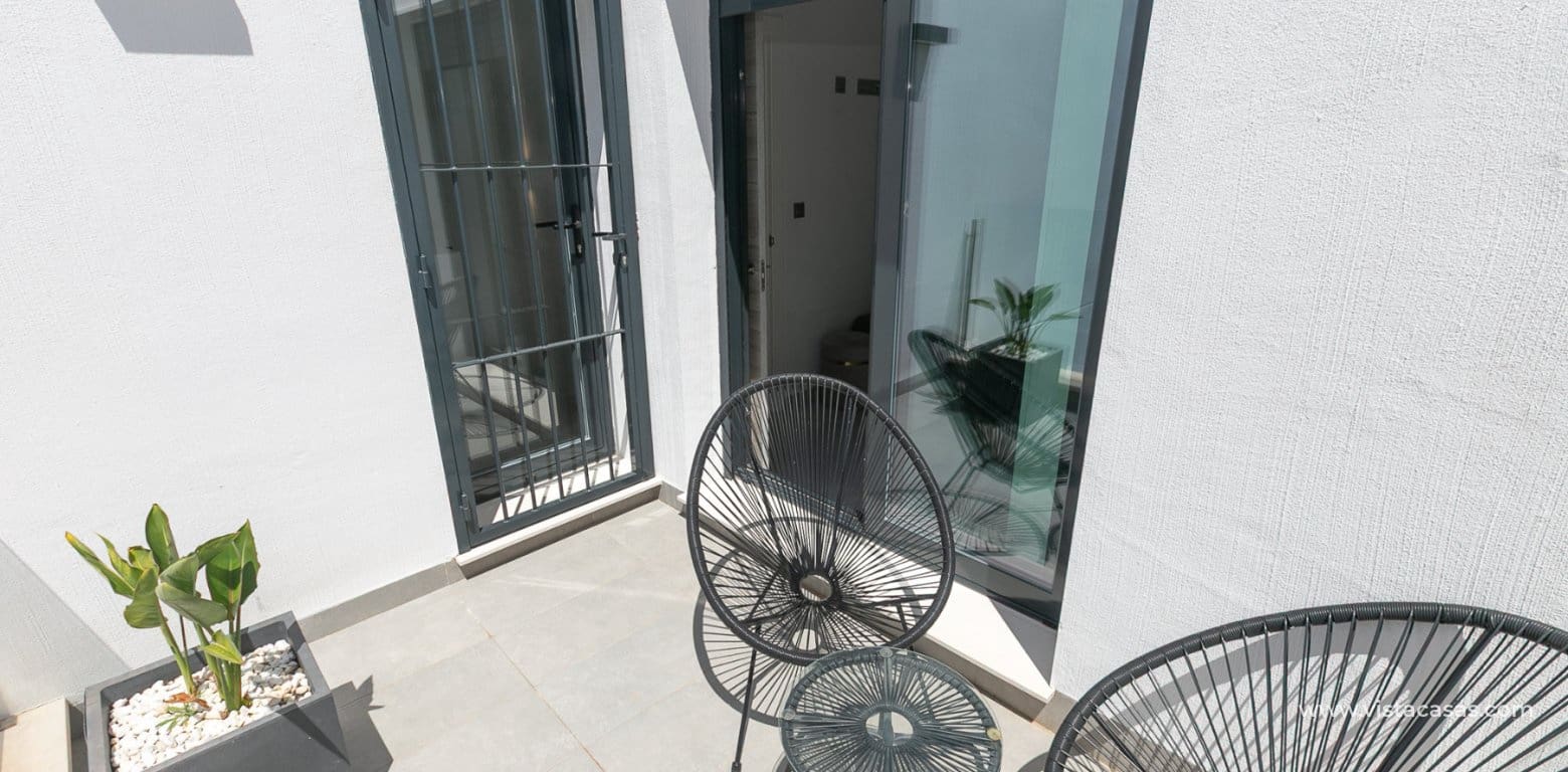 3 sypialnia Willa na sprzedaż w Villamartin - 369 000 € (Ref: 9940843)