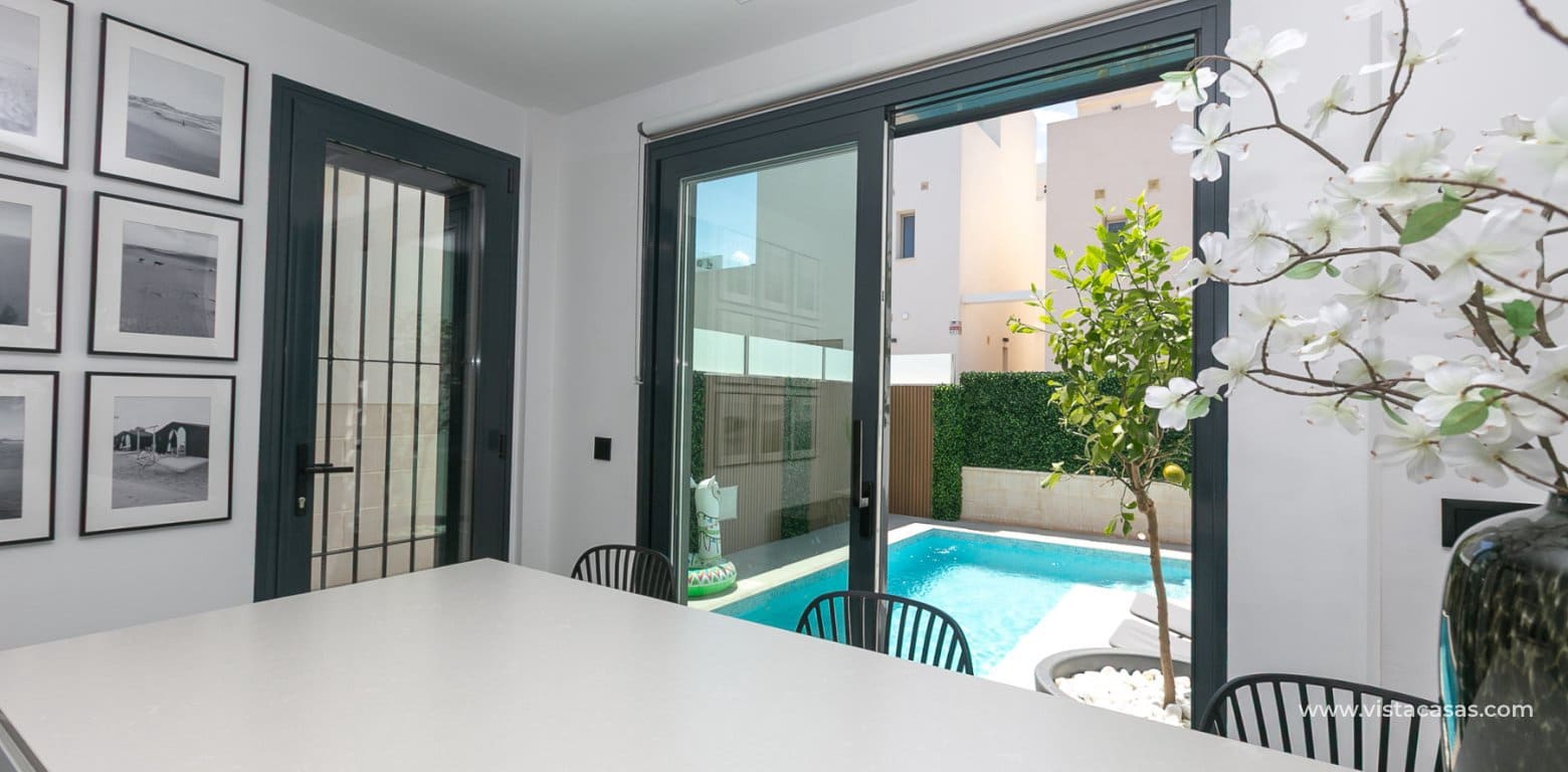 3 sypialnia Willa na sprzedaż w Villamartin - 369 000 € (Ref: 9940843)