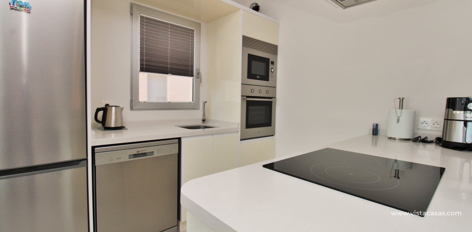 2 soveværelse Lejlighed til salg i Villamartin med swimmingpool - € 249.950 (Ref: 9941558)