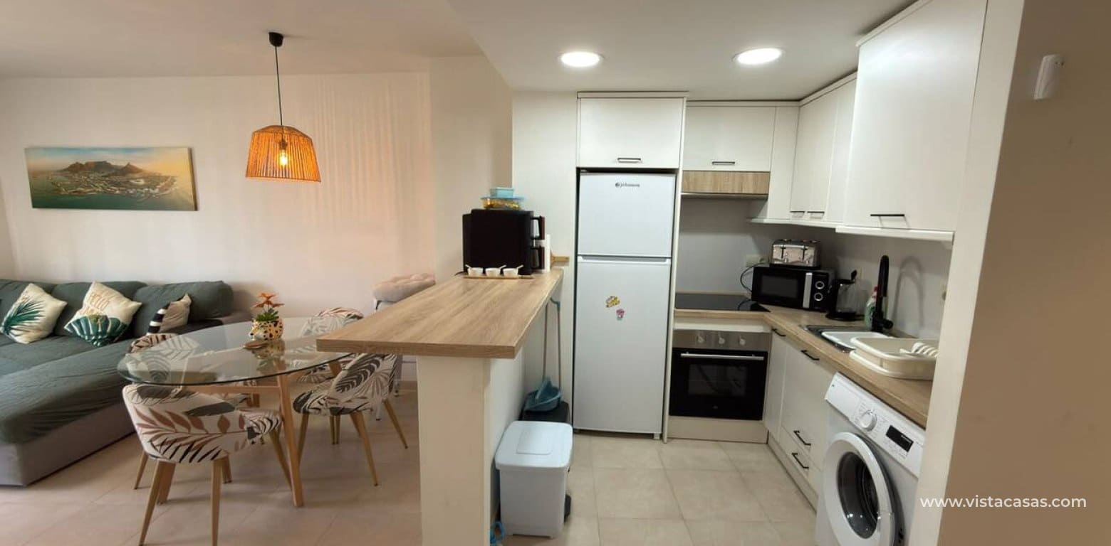 2 soveværelse Lejlighed til salg i Villamartin - € 180.000 (Ref: 9942859)