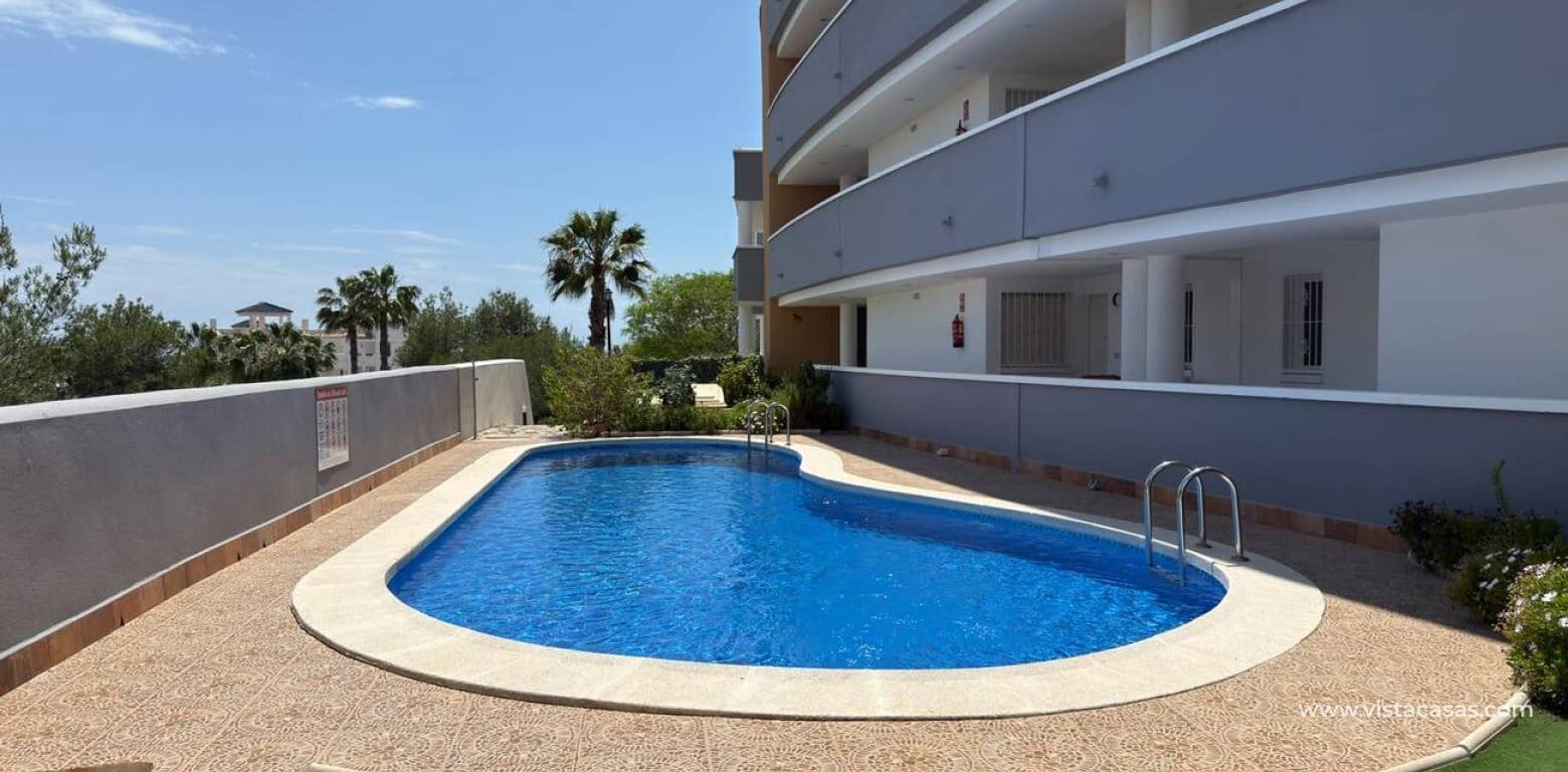2 soveværelse Lejlighed til salg i Villamartin - € 180.000 (Ref: 9942859)