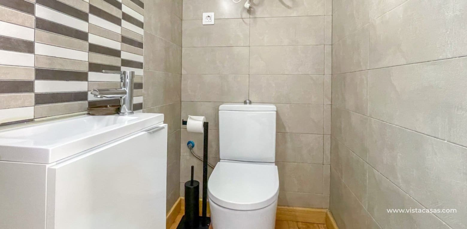 Casa de 3 habitaciones en Playa Flamenca en venta - 285.000 € (Ref: 9948361)