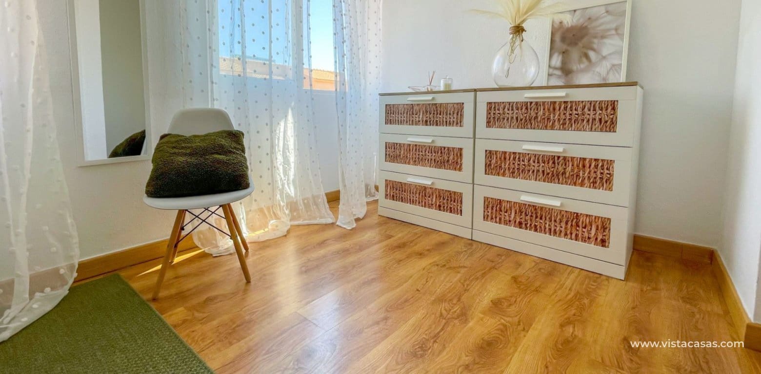 Casa de 3 habitaciones en Playa Flamenca en venta - 285.000 € (Ref: 9948361)