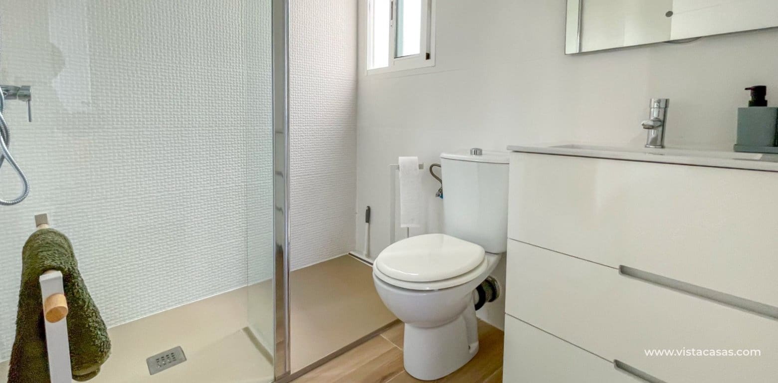 Casa de 3 habitaciones en Playa Flamenca en venta - 285.000 € (Ref: 9948361)