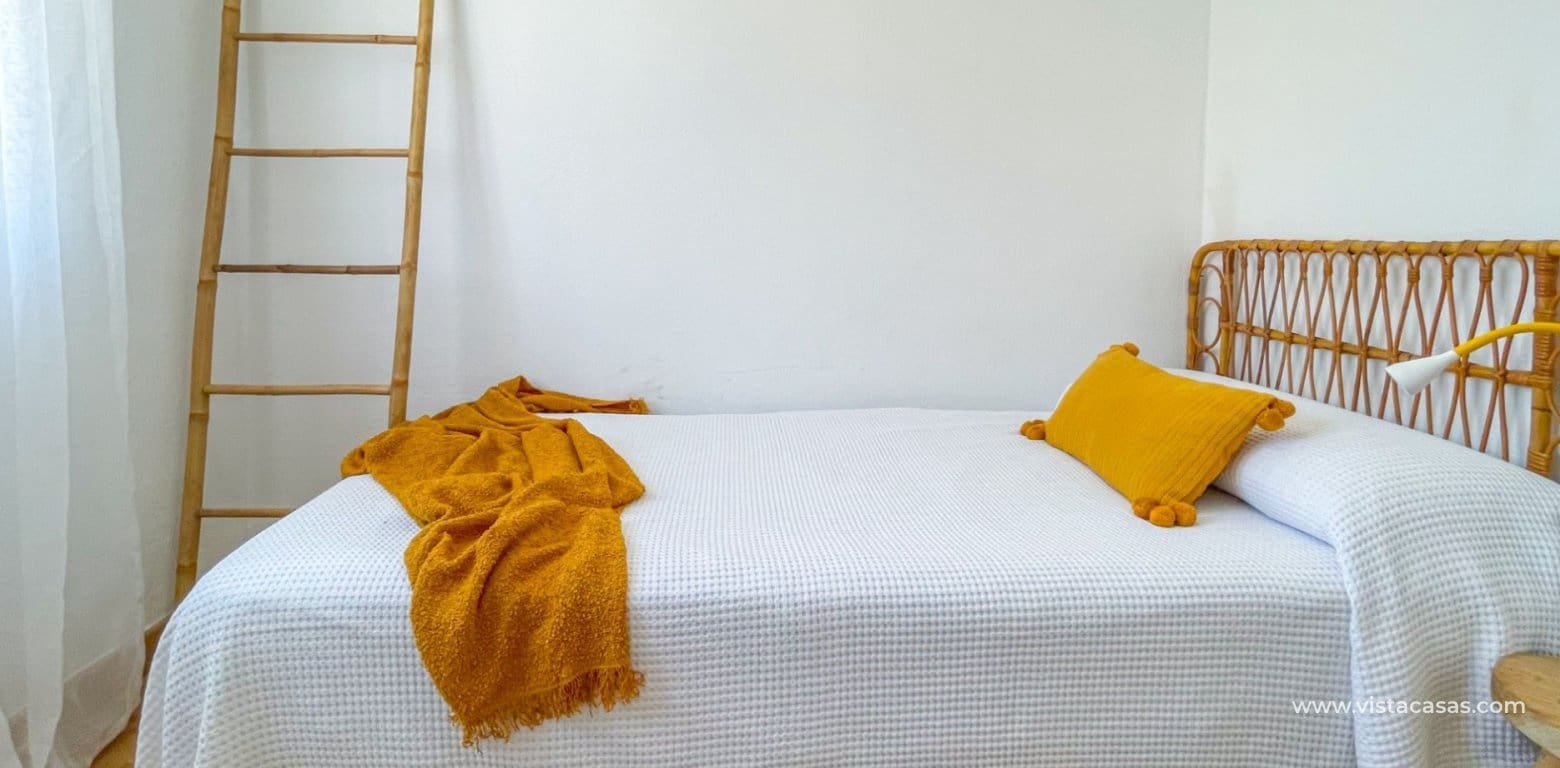 Casa de 3 habitaciones en Playa Flamenca en venta - 285.000 € (Ref: 9948361)