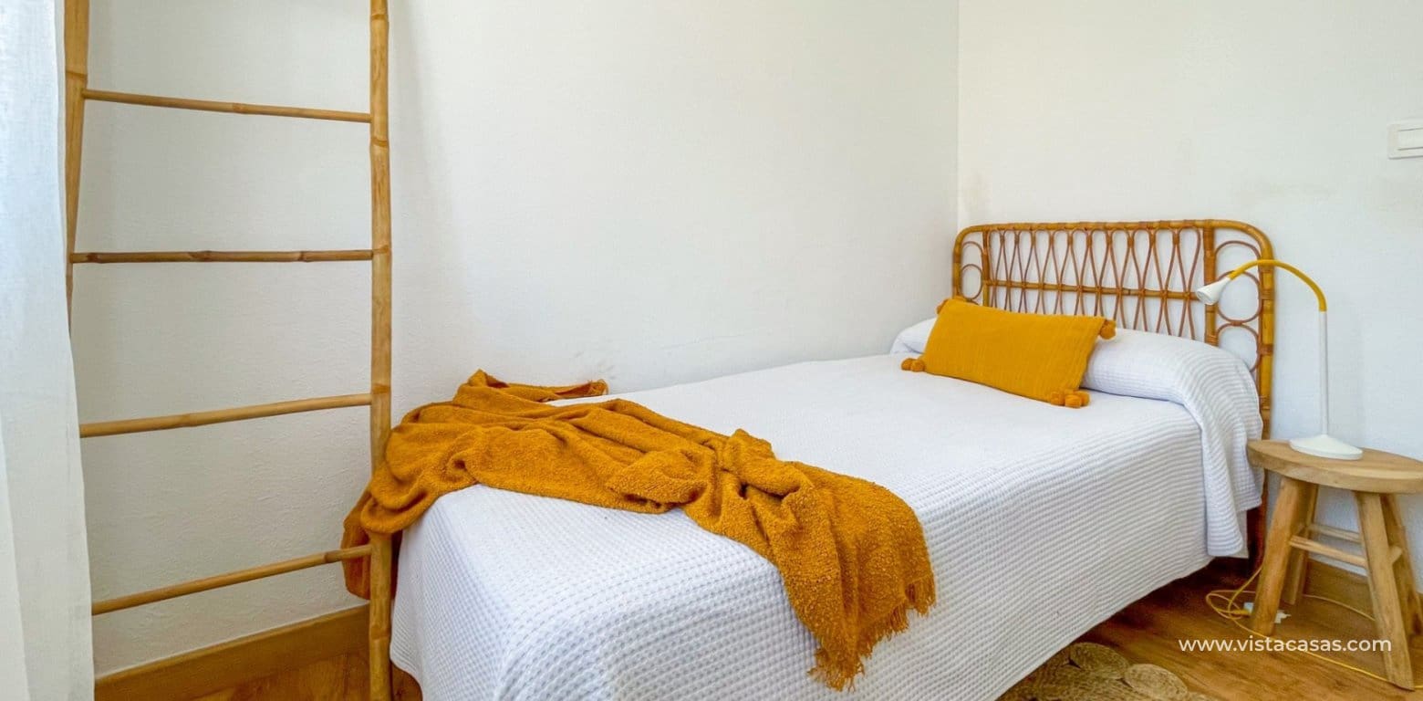 Casa de 3 habitaciones en Playa Flamenca en venta - 285.000 € (Ref: 9948361)