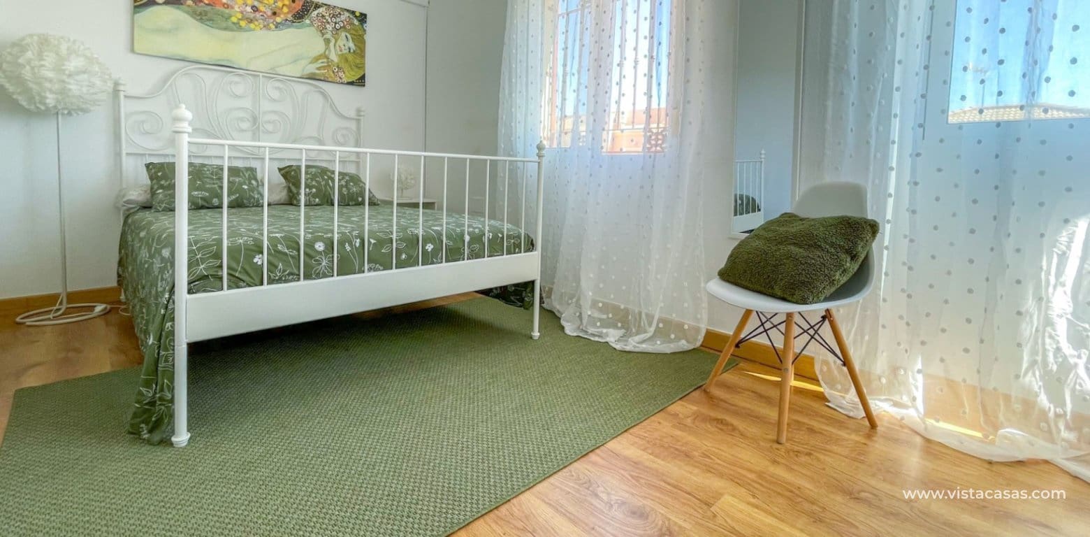 Casa de 3 habitaciones en Playa Flamenca en venta - 285.000 € (Ref: 9948361)