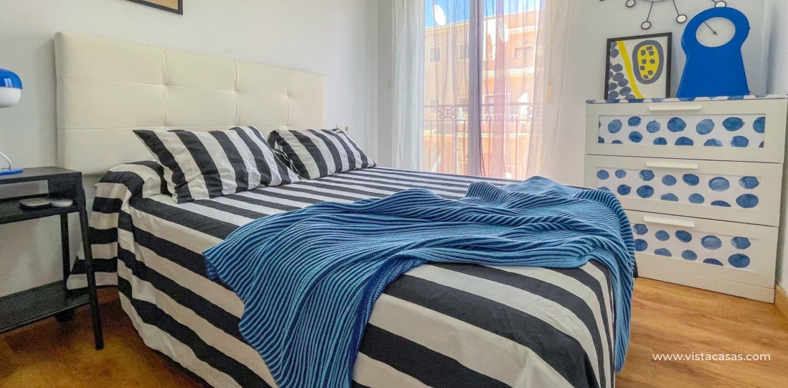 Casa de 3 habitaciones en Playa Flamenca en venta - 285.000 € (Ref: 9948361)