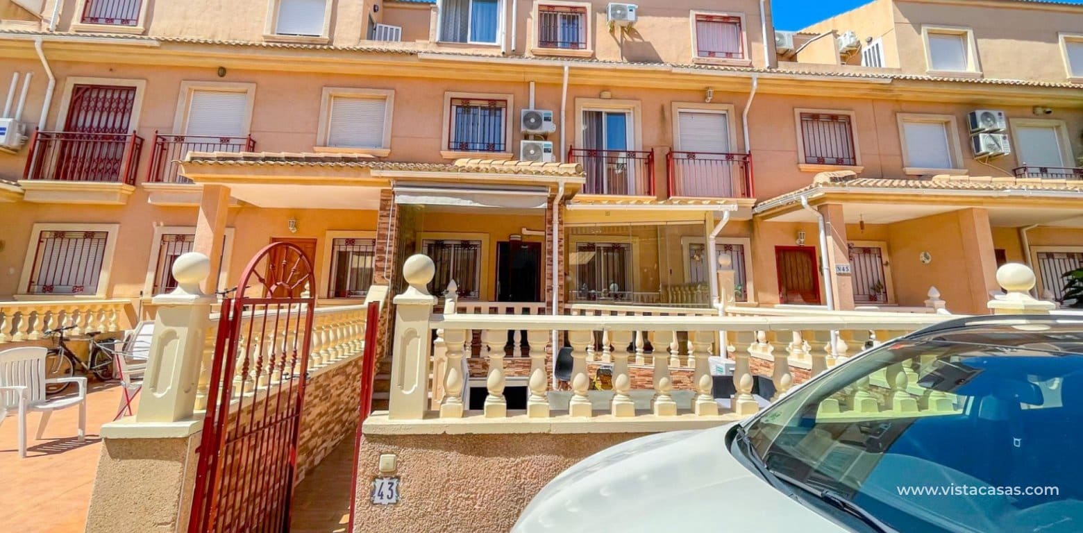 Casa de 3 habitaciones en Playa Flamenca en venta - 285.000 € (Ref: 9948361)