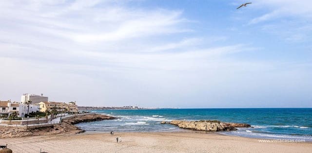 3 makuuhuone Huvila myytävänä paikassa La Zenia, Orihuela - 890 000 € (Ref: 9950165)