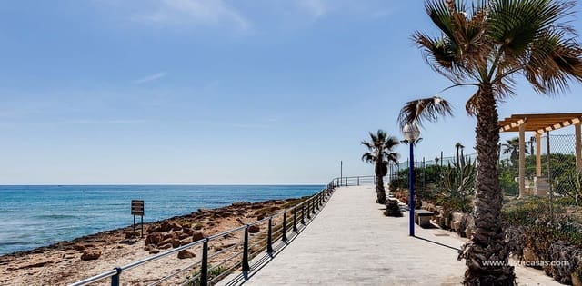 3 makuuhuone Huvila myytävänä paikassa La Zenia, Orihuela - 890 000 € (Ref: 9950165)
