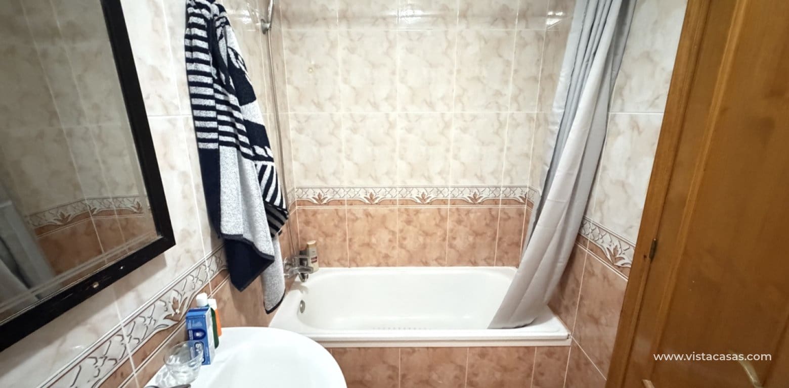 2 soveværelse Lejlighed til salg i Villamartin - € 159.995 (Ref: 9950166)