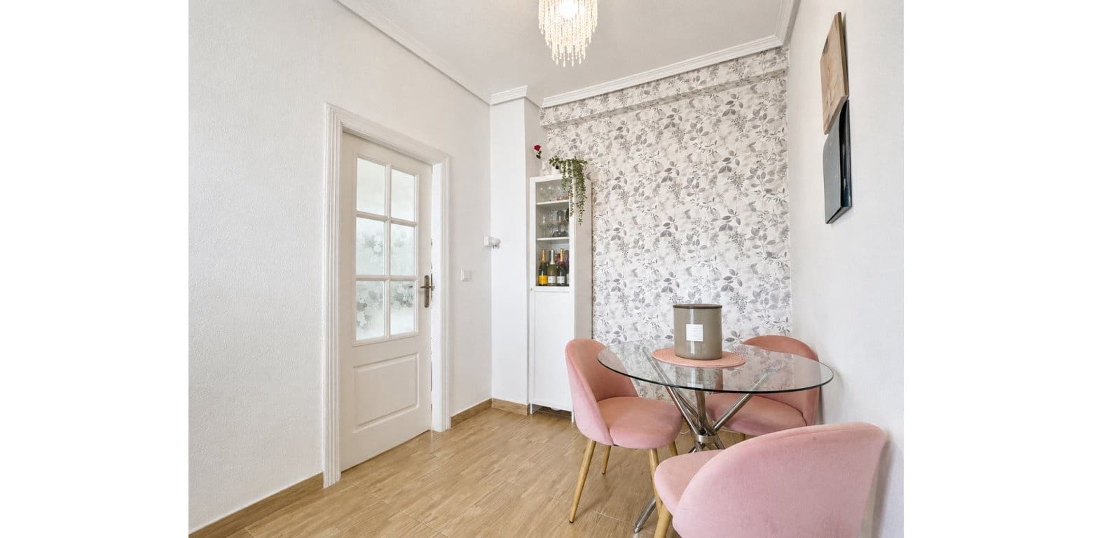 2 Zimmer Apartment zu verkaufen in Cabo Roig - 159.900 € (Ref: 9950167)