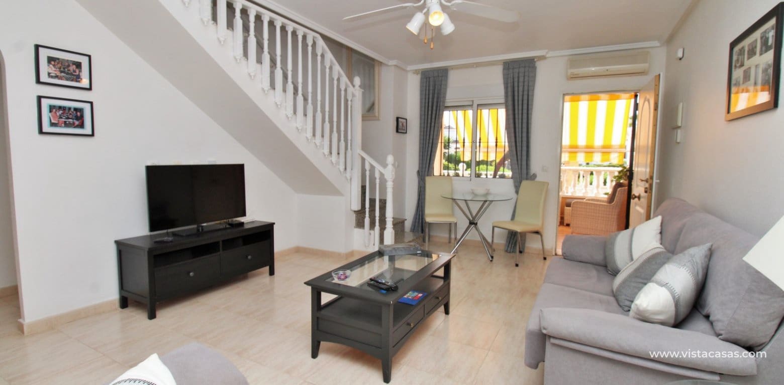 3 slaapkamer Huis te koop in Villamartin met zwembad - € 225.000 (Ref: 9953229)